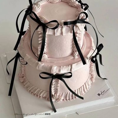 双层丝带裱花 double-layer ribbon piping