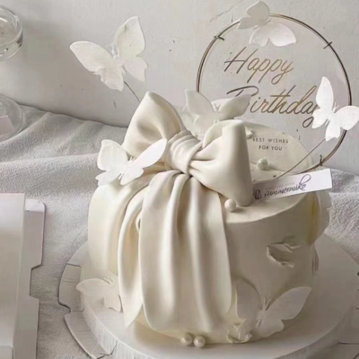 纯白色蝴蝶结蝴蝶 pure white bow butterfly